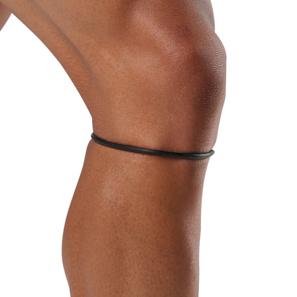 31250R-BK_Silicone Patella Band Pair Black_Detail 1.png
