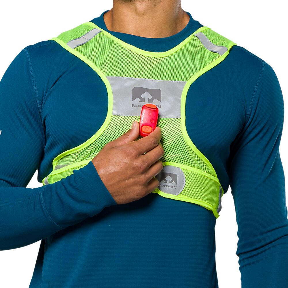2017N-0119_Streak Vest Neon Yellow_Detail 4.png