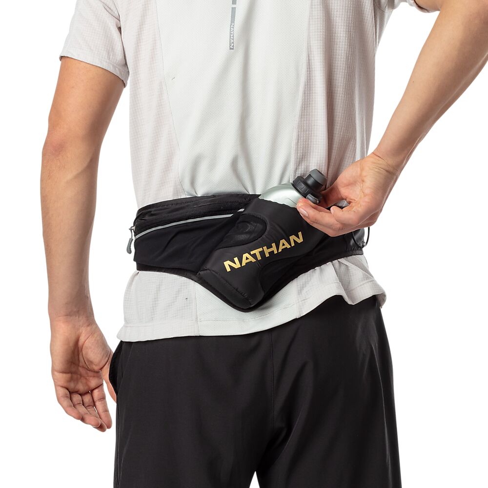 4873N-00108_Peak - 535ML Black-Gold_onBody 4.png