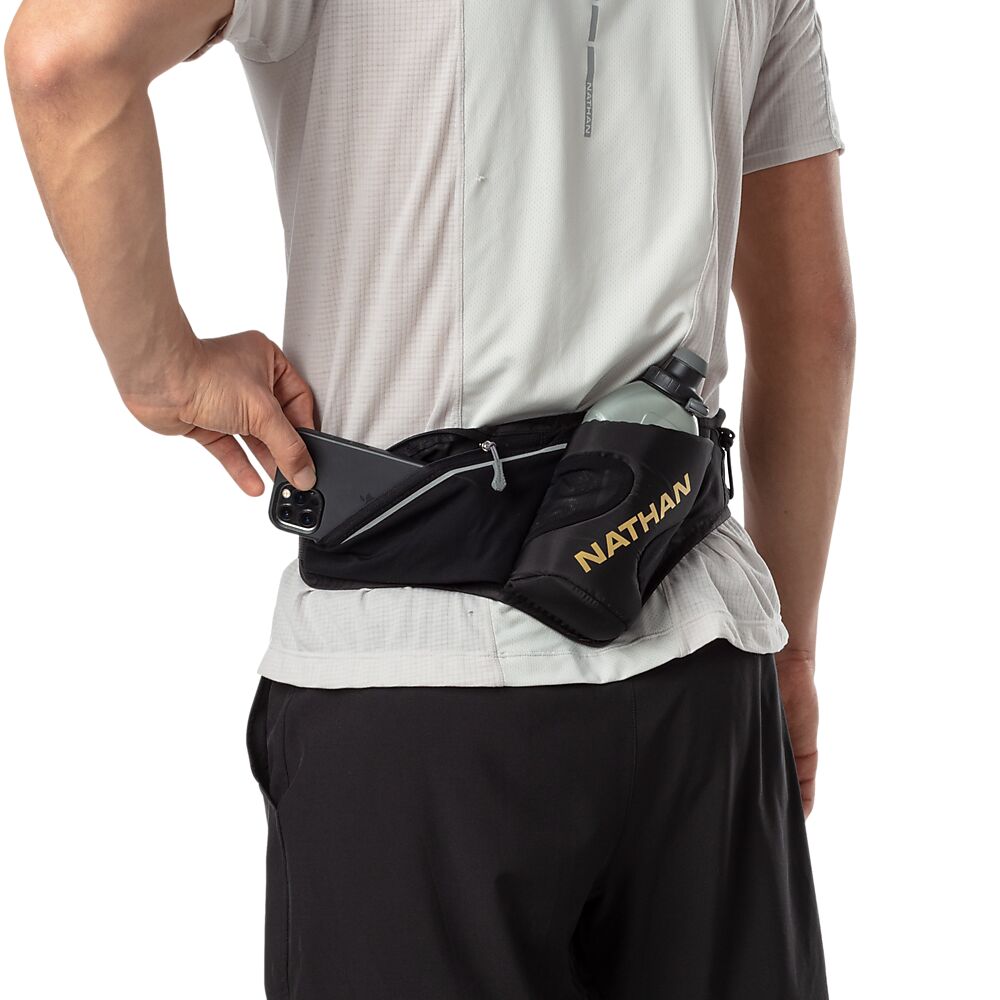 4873N-00108_Peak - 535ML Black-Gold_onBody 5.png