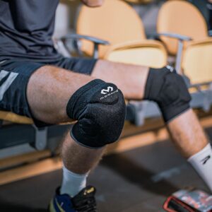 602R-BK_Flex Force Knee Pads Black_Lifestyle 3.png