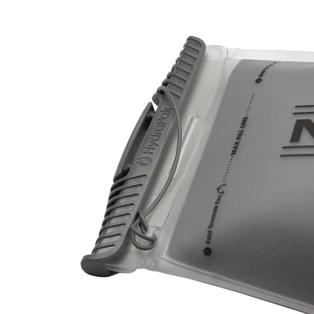 4557N_1.6 Liter Insulated Hydration Bladder Clear 1.6 Liter_Detail 2.png