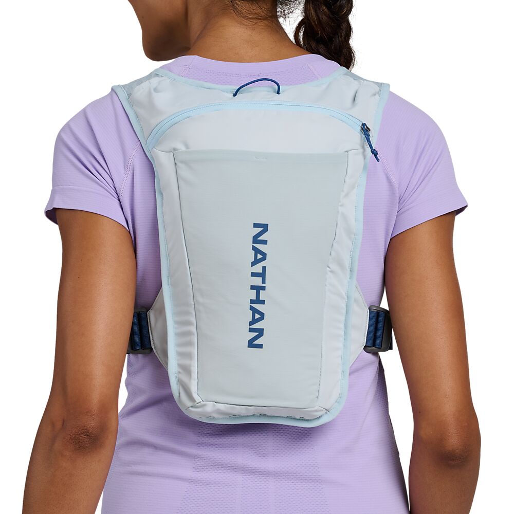 30930N-60524_Quick Start 3.0 4L SF Light Blue-Deep Blue_onBody 2.png