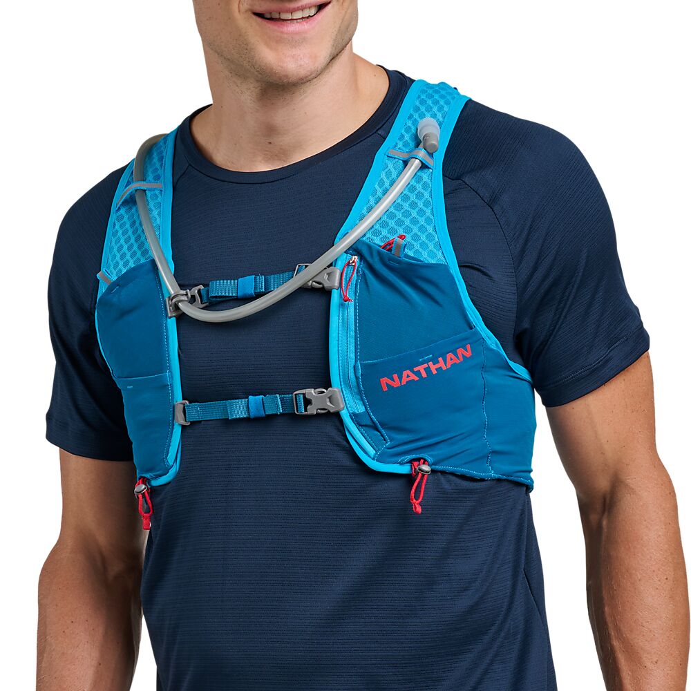 31110N-60522_Vapor Air 4.0 8L Electric Blue-Ribbon Red_onBody 1.png