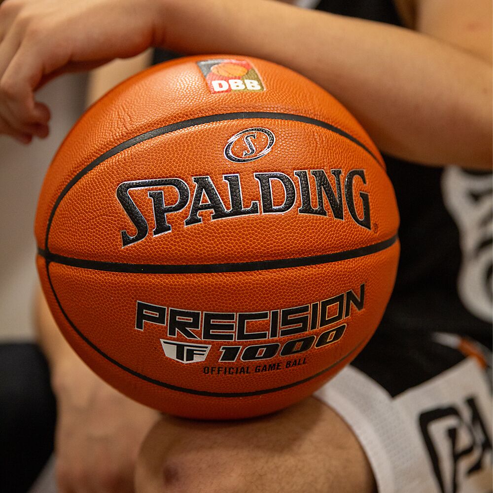 77214Z_Precision TF-1000 DBB_Lifestyle5.png