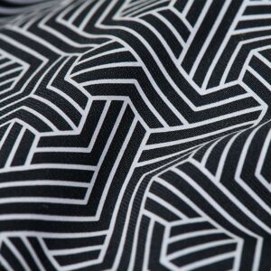 20110N-00320_HyperNight Reflective Beanie 2_Detail 3.png