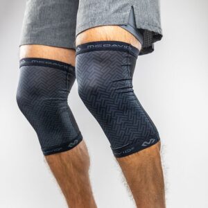 X605R-BK_X-Fitness Dual Layer Compression Knee Sleeves Black_onBody 3.png