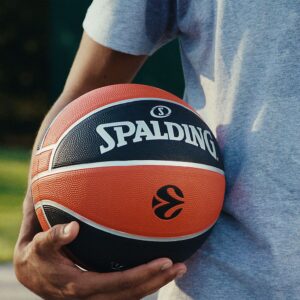 84506Z_Varsity TF-150 EuroLeague_Lifestyle8.png