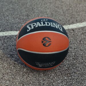 84506Z_Varsity TF-150 EuroLeague_Lifestyle12.png