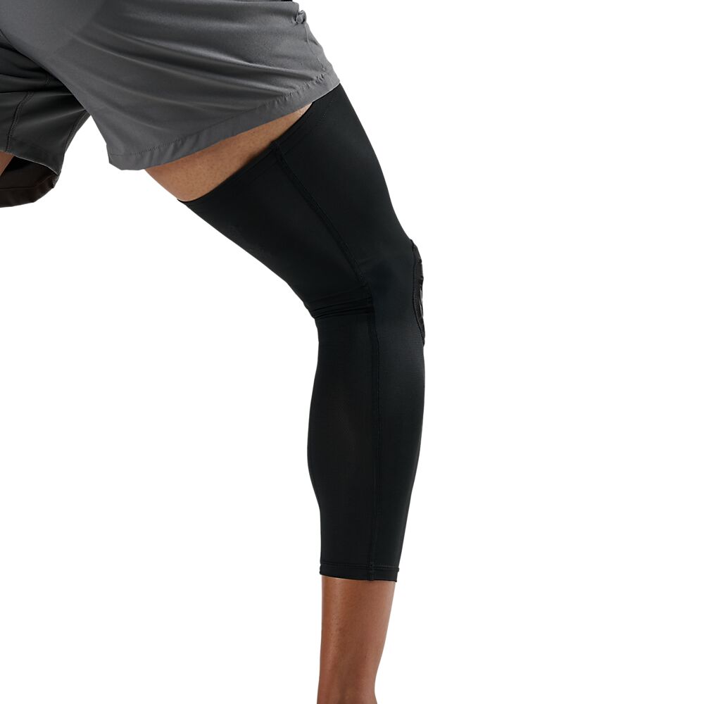 22100R-BKPI_HEX Viz Leg Sleeve Single Black-Pink_Back.png