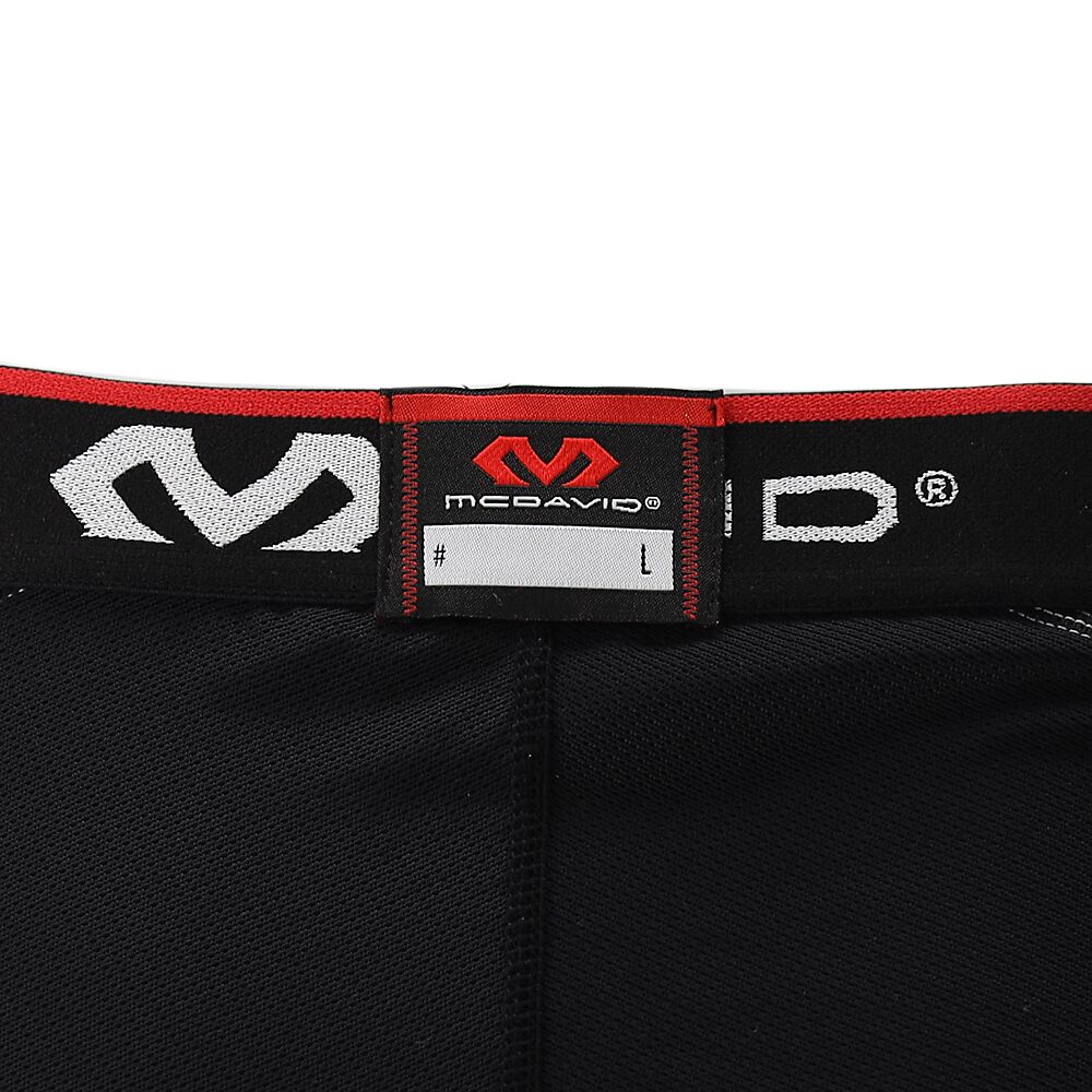 8201R-BK_Super Cross Compression Short With Hip Spica Black_Main_Detail.png