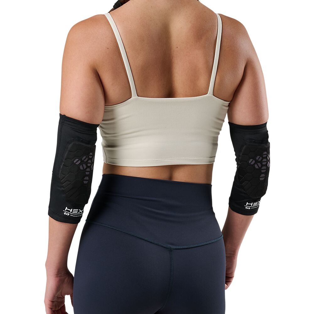 22140R-BKGR_HEX Viz knee-Elbow Pad Pair Black-Grey_onBody 2.png