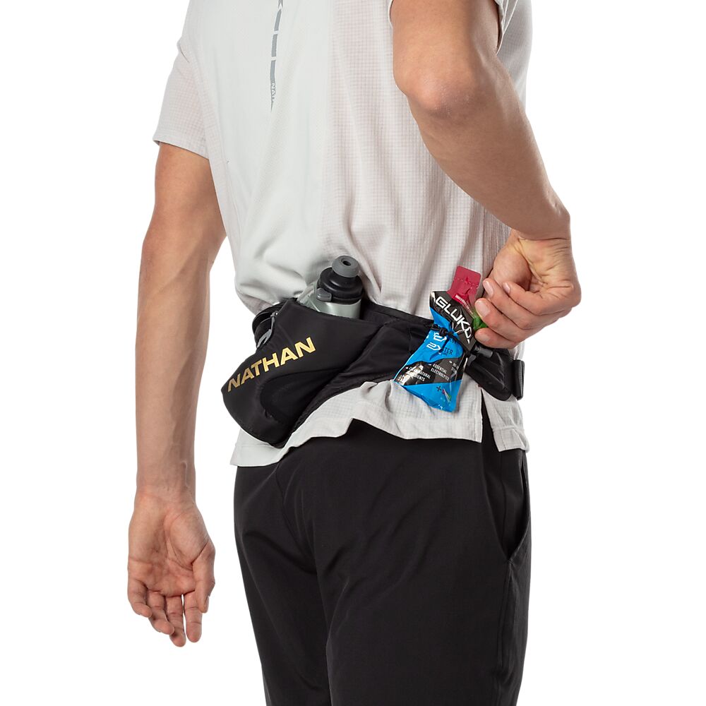 4873N-00108_Peak - 535ML Black-Gold_onBody 6.png