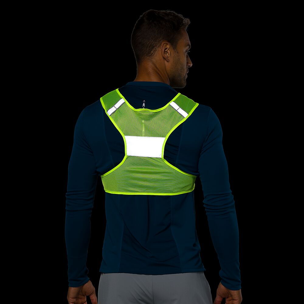 2017N-0119_Streak Vest Neon Yellow_Detail 2.png