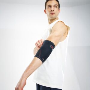 481R-BK_Elbow Support Black_Lifestyle1.png