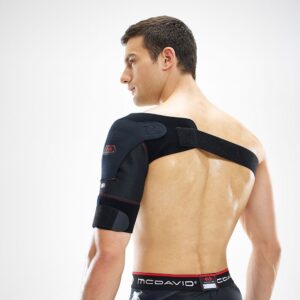 463R-BK_Shoulder Support Wrap Black_Lifestyle3.png