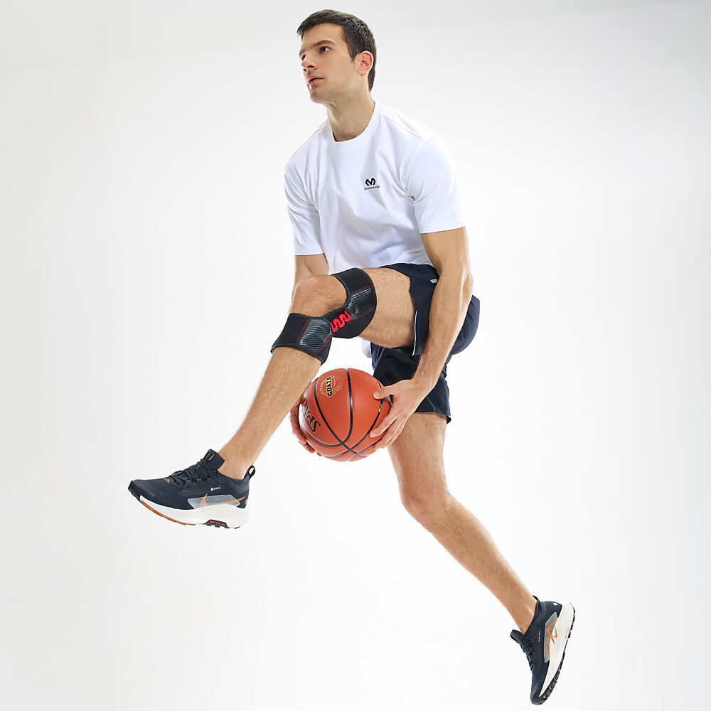 30590R-BK_NRG Knee Over Wrap w Spring Hinge Easy-On Black_Lifestyle4.png