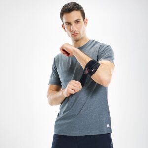 489R-BK_Tennis Elbow Strap With Pads Black_Lifestyle1.png