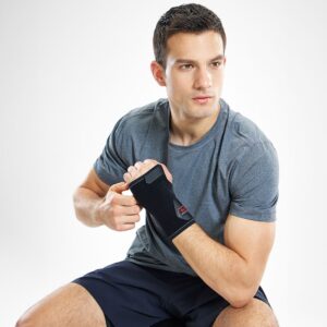 454R-BK_Wrist Brace Adjustable Black_Lifestyle4.png