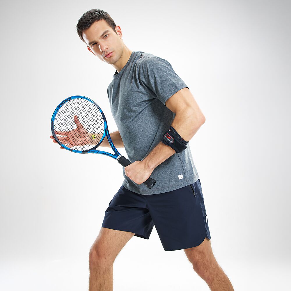 489R-BK_Tennis Elbow Strap With Pads Black_Lifestyle5.png