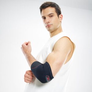 481R-BK_Elbow Support Black_Lifestyle4.png