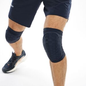 6440R-BK_Hex Knee Elbow Shin Sleeves Black_Lifestyle6.png