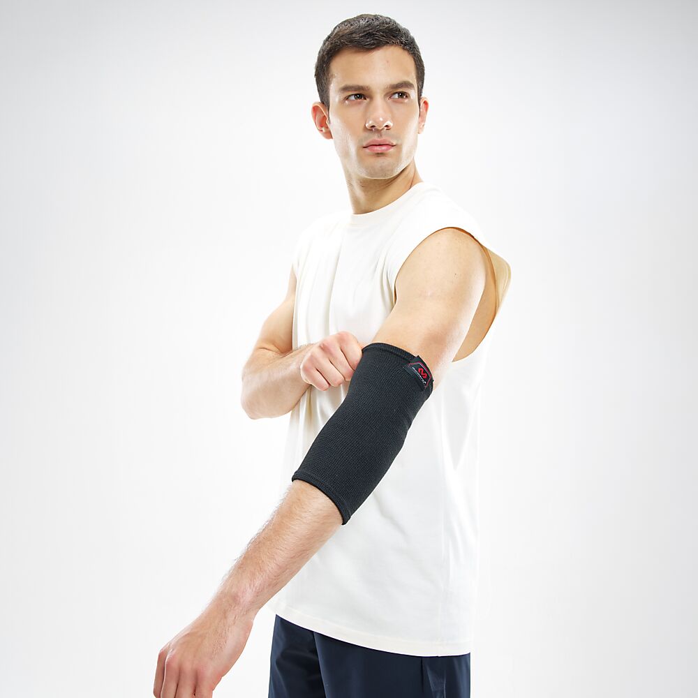 512R-BK_Elbow Sleeve Elastic Black_Lifestyle3.png