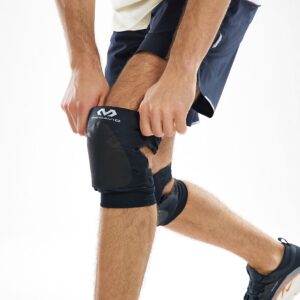 646R-BK_Volleyball Knee Pads Black_Lifestyle6.png