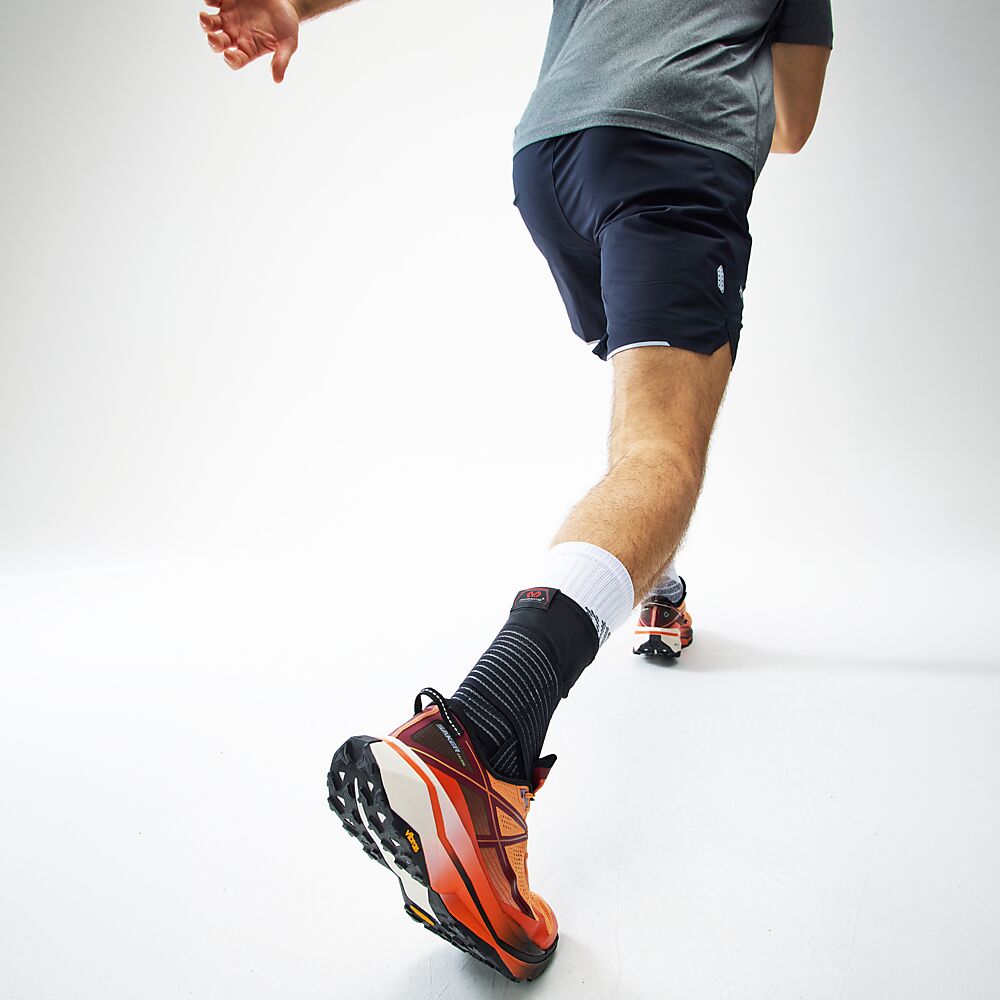 433R-BK_Ankle Support Mesh With Straps Black_Lifestyle4.png