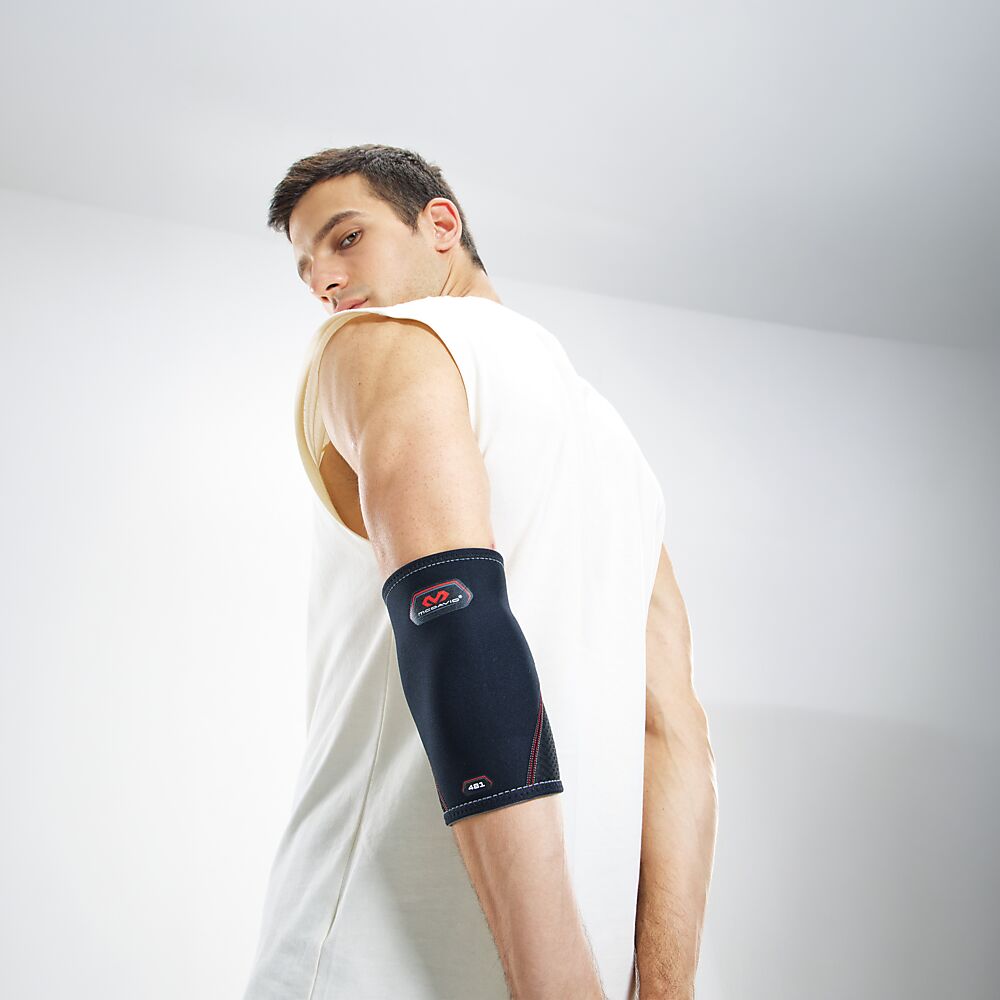 481R-BK_Elbow Support Black_Lifestyle6.png