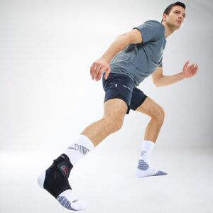 432R-BK_Ankle Support With Figure-8 Straps Black_Lifestyle1.png