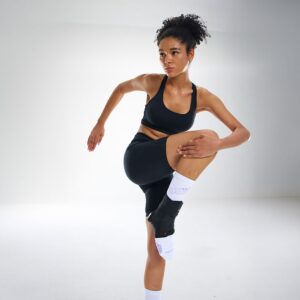 195R-BK_Ankle Brace With Straps Black_Lifestyle6.png
